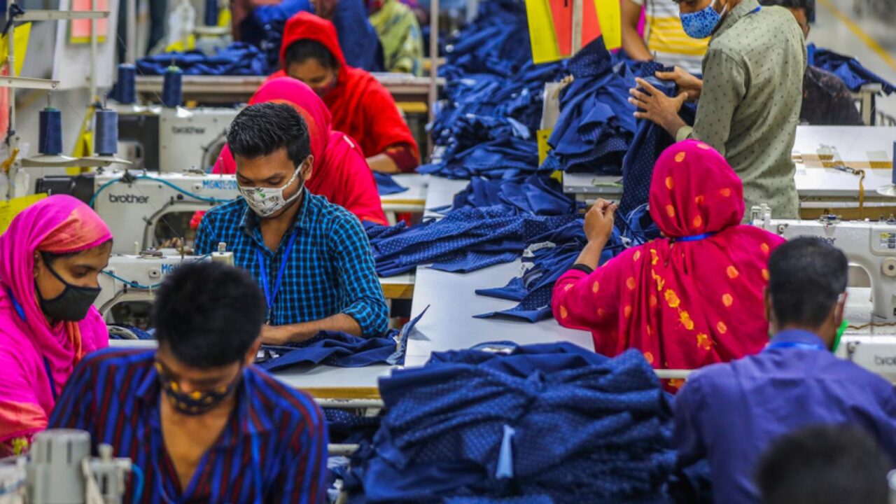 ভারতীয় পোশাক শিল্পের সঙ্কট, মার্কিন শুল্কে বিকল্প গন্তব্য হিসেবে বাংলাদেশ-ভিয়েতনাম